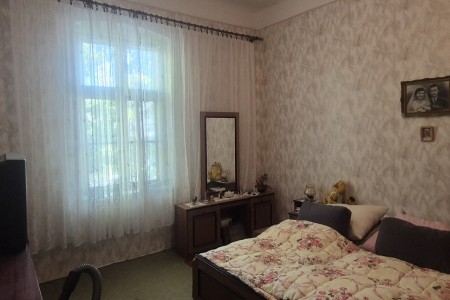 Beli&scaron;će, četverosoban stan u centru, 99,91 m2