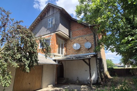Branjin Vrh, kuća s golemom okućnicom, 4679 m2