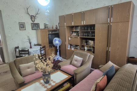 Beli&scaron;će, četverosoban stan u centru, 99,91 m2