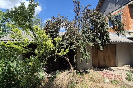 Branjin Vrh, kuća s golemom okućnicom, 4679 m2