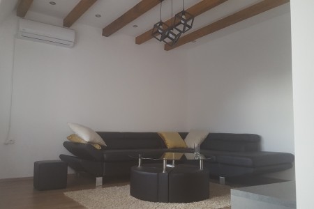 Moderan dvosobni stan u potkrovlju, 69,59 m2, VIRTUALNA &Scaron;ETNJA