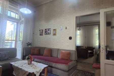 Beli&scaron;će, četverosoban stan u centru, 99,91 m2