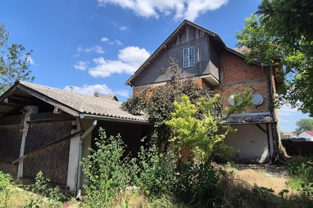 Branjin Vrh, kuća s golemom okućnicom, 4679 m2
